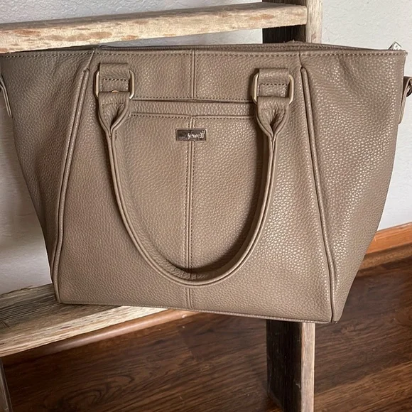 ⭐️ Jewell gray snakeskin purse. Some stains. No shoulder attachment. - Picture 4 of 6